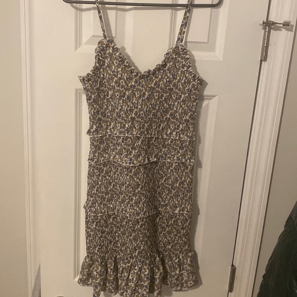 maple Dresses & Skirts - Scrunched ruffle dress